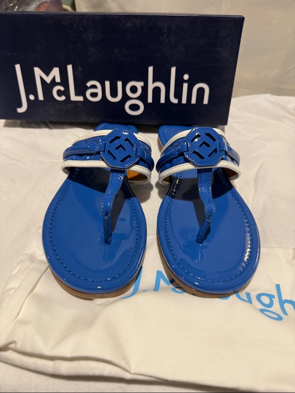 NIB J McLaughlin flat sandals size 8.